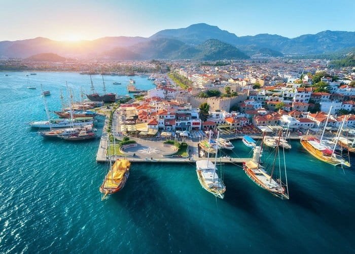Marmaris’te Lüks Motoryat Keyfi: Almila Yacht ile Unutulmaz Bir Deneyim
